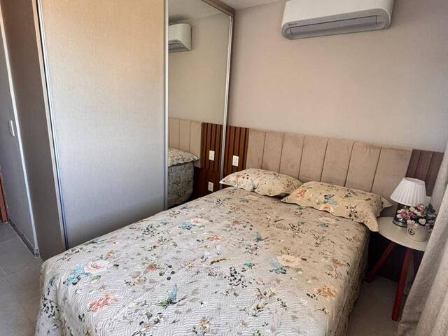 Apartamento para Venda em Camaçari - 2
