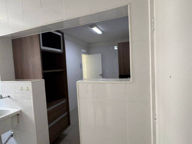 Apartamento para Venda em Salvador - 4