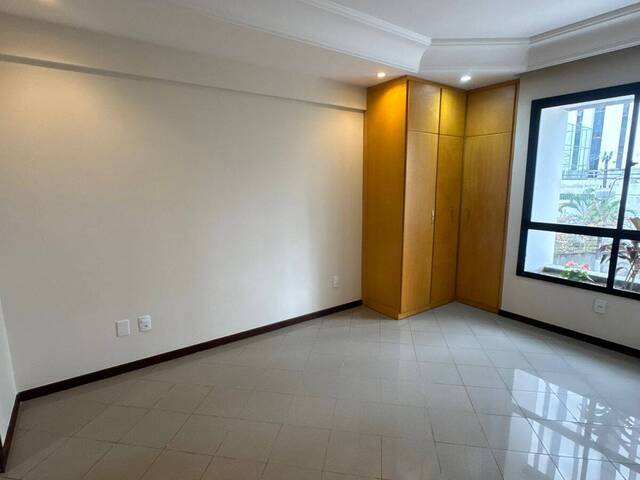 Apartamento para Venda em Salvador - 4